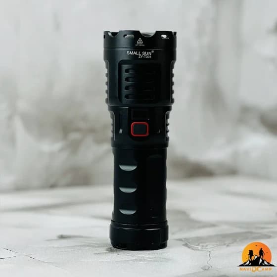 چراغ قوه اسمال سان مدل ZY-T301 با نور LED ۵۰۰۰ لومن و برد ۹۰۰ متر — تصویر ۷