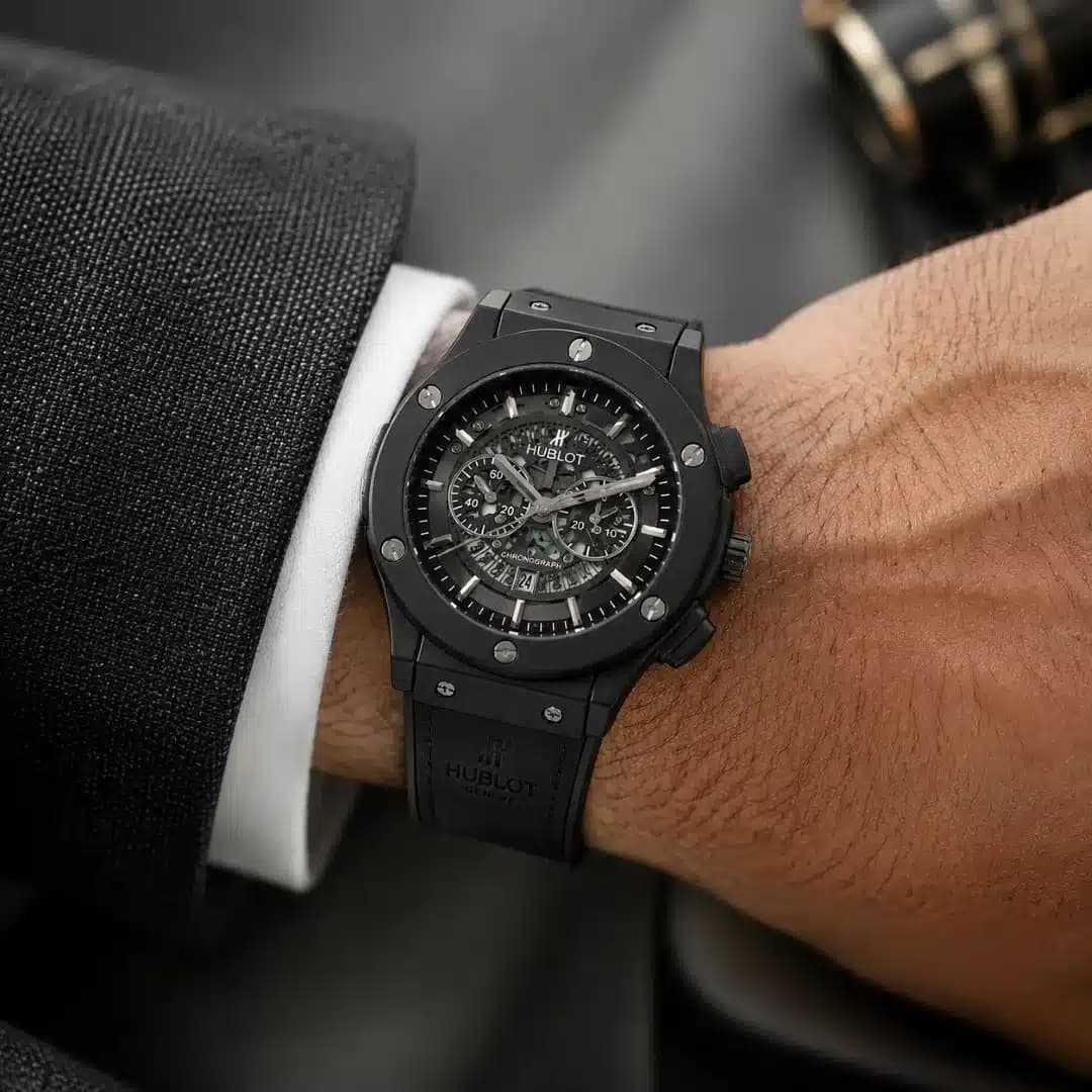 ساعت مچی مردانه و پسرانه هابلوت HUBLOT طرح کورنوگراف (های کپی درجه 1 ) مشکی بند چرم — تصویر ۲