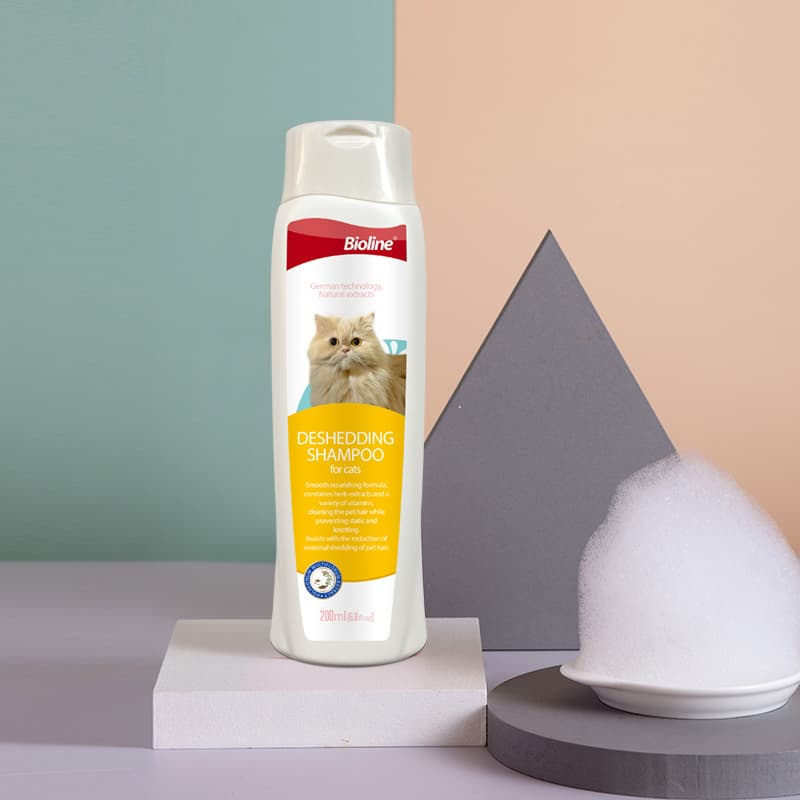 شامپو کاهش ریزش موی گربه Deshedding shampoo for cat
