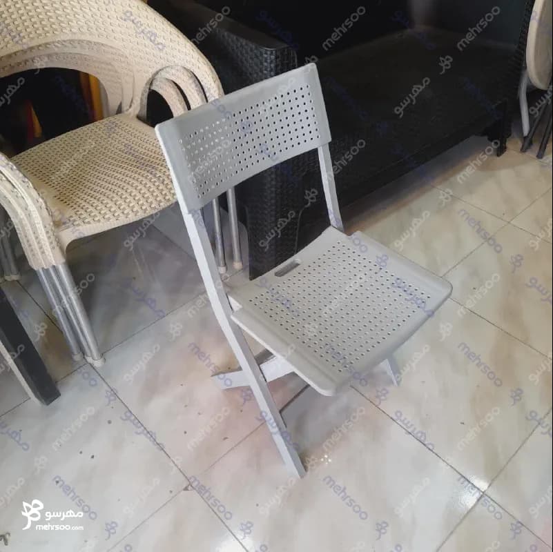 صندلی تاشو پلیمری طرح پانچ — تصویر ۱۰