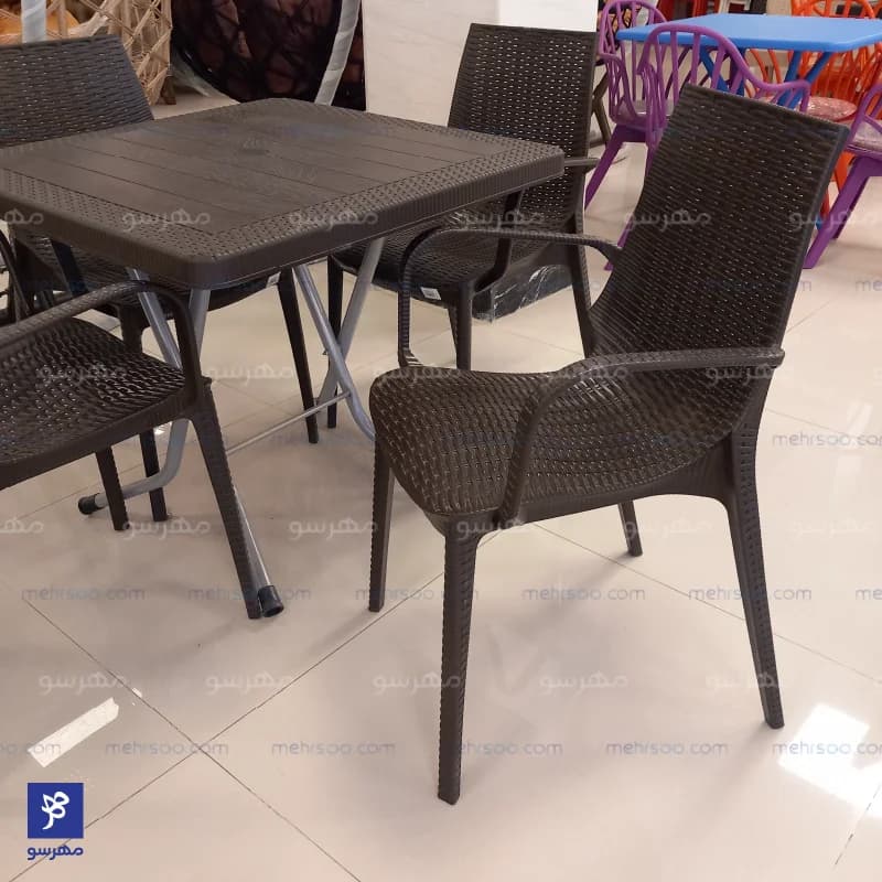 میز تاشو و صندلی پلیمری حصیری (4 نفره) — تصویر ۶