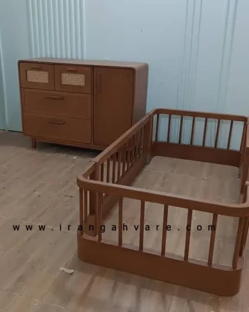 دراور کنسول‌دار با کشوهای حصیری و چوب راش گرجستان — تصویر ۵