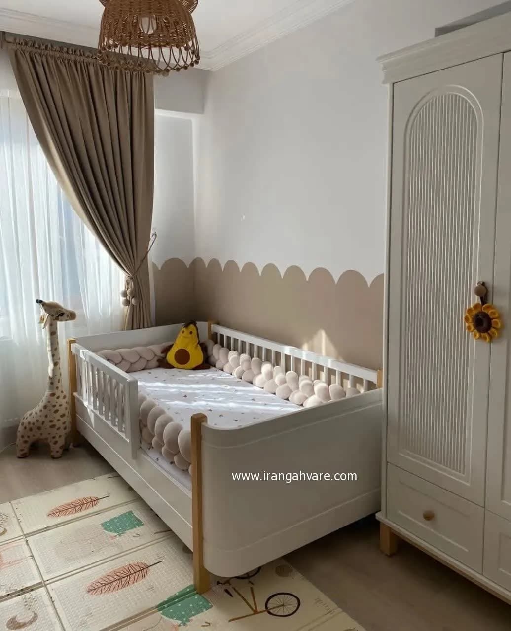 تخت نوجوان خم دار مدل دنیز — تصویر ۲