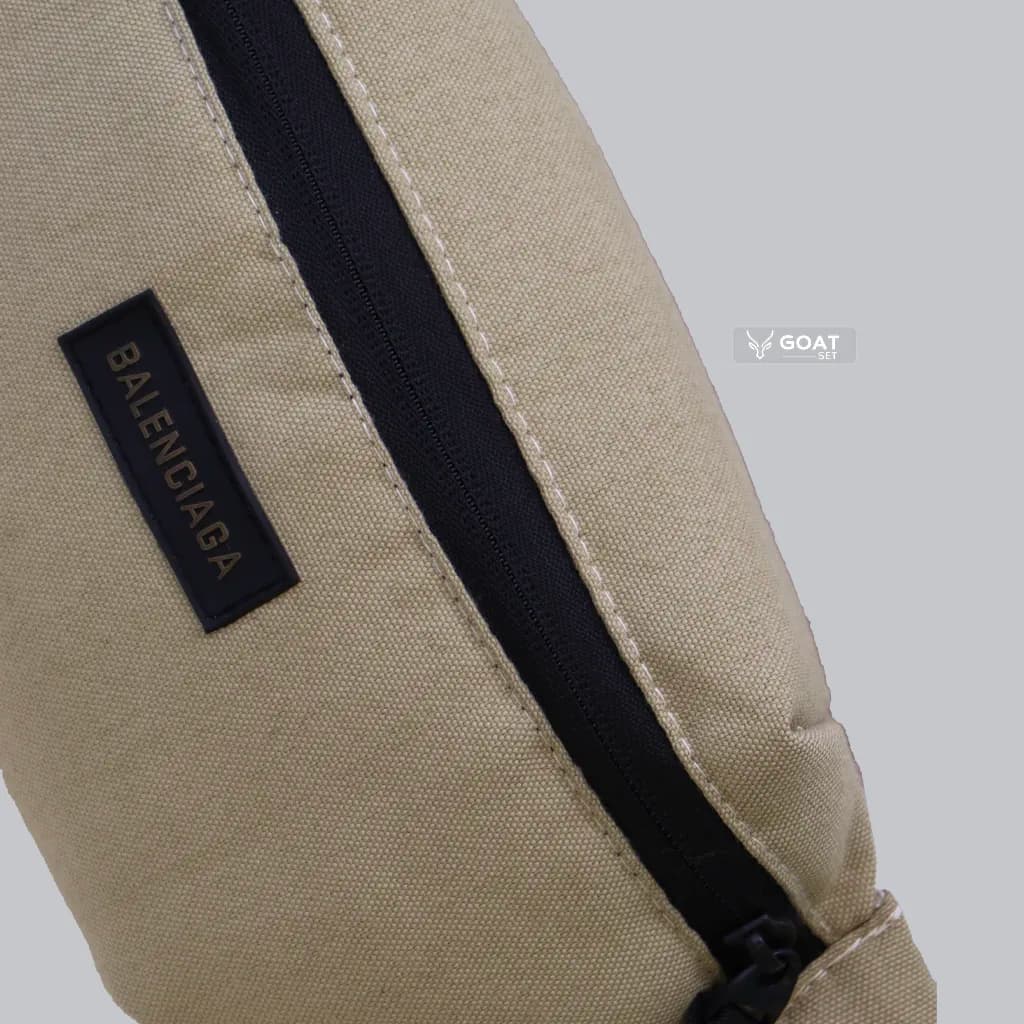 بادی بگ بالنسیاگا رنگ کرم پارچه برزنتی UNISEX — تصویر ۶
