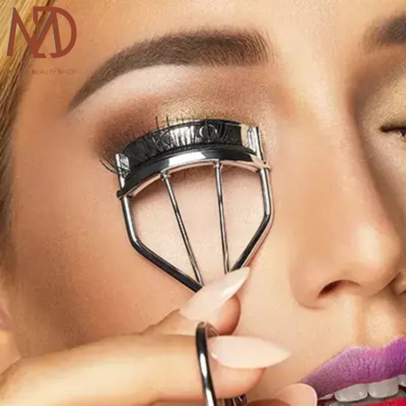 فرمژه کیکو میلانو استیل حرفه‌ای | KIKO Milano Eyelash Curler — تصویر ۵