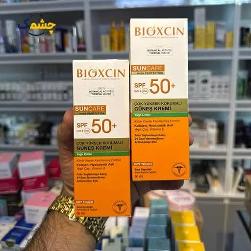 کرم ضد آفتاب بی رنگ بیوکسین (Bioxcin) SPF 50+ مخصوص پوست‌های چرب و جوش‌دار – حجم ۵۰ میل — تصویر ۵