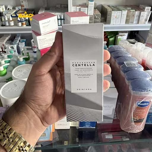 ضد آفتاب تون آپ و روشنکننده سانتلا اسکین ۱۰۰۴ (Skin1004) مدل Tone-Up SPF 50+ حجم ۵۰ میلیلیتر اصل کره — تصویر ۳