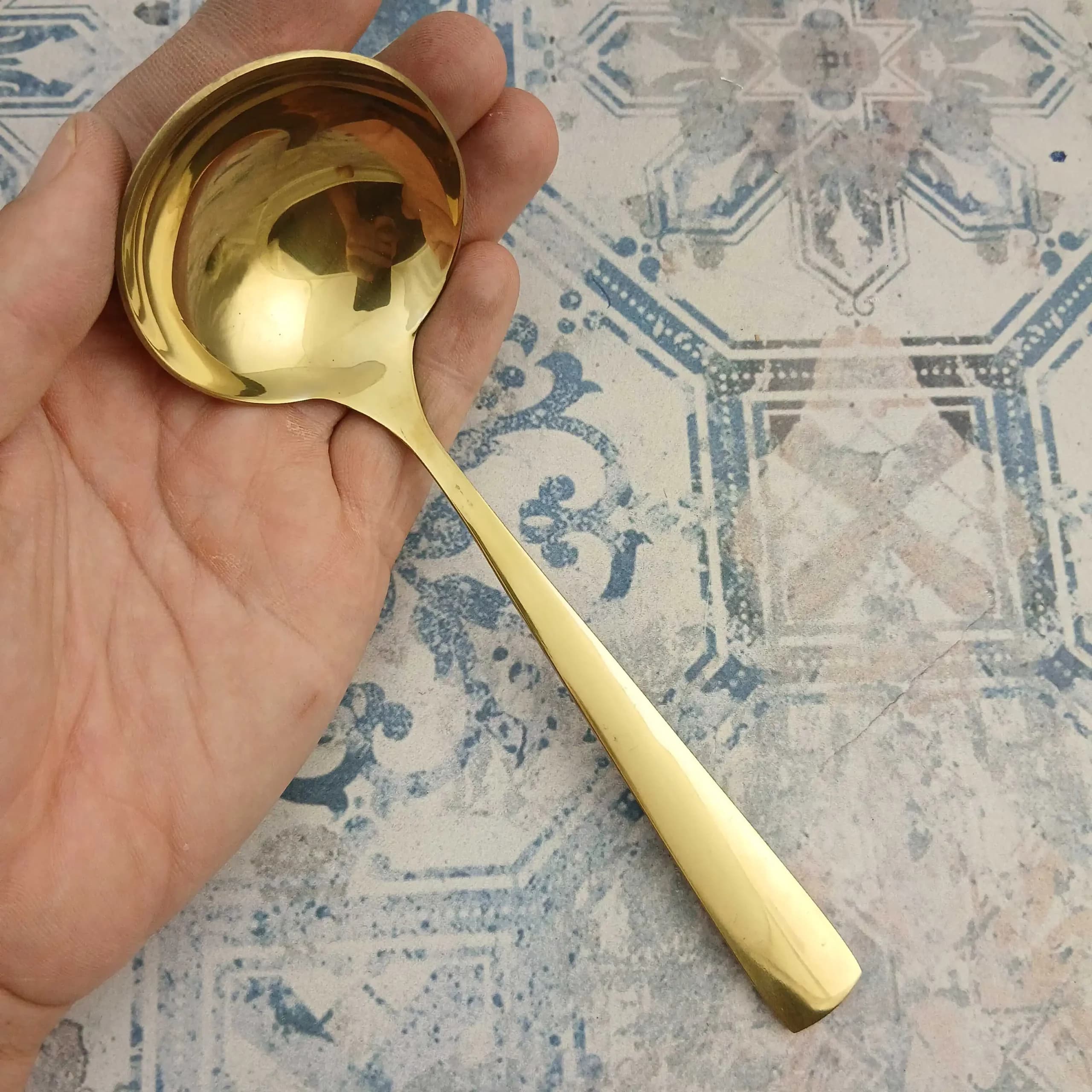 ملاقه کوچک مدل برلین طلایی — تصویر ۲