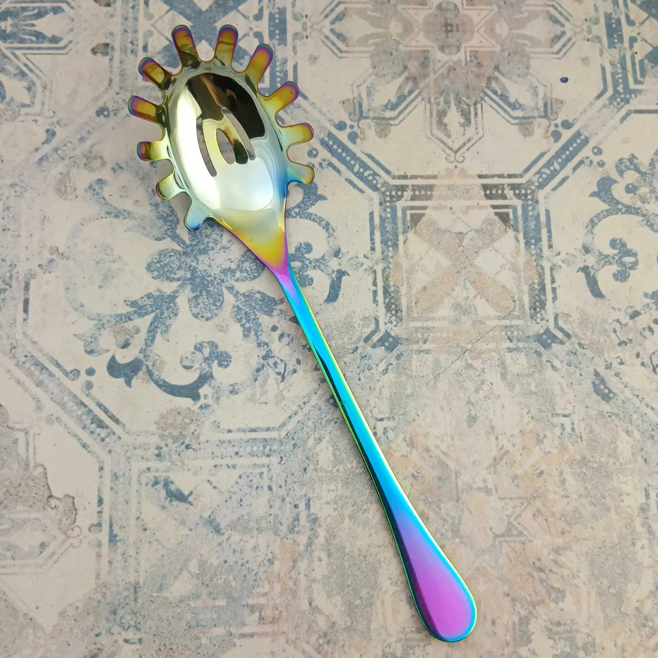 ملاقه پاستا استیل مدل هفت رنگ — تصویر ۴