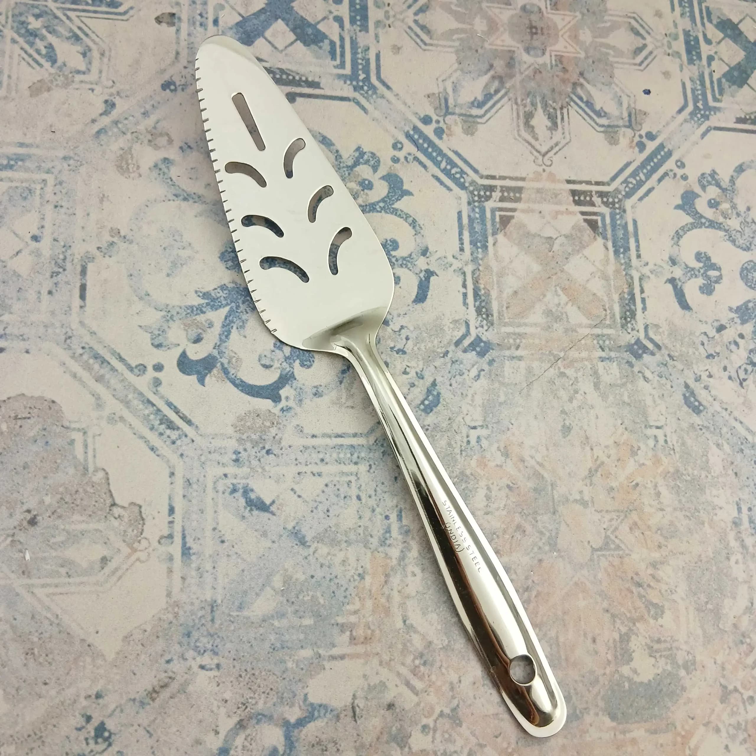 کفگیر کیک استیل کد e13 — تصویر ۵
