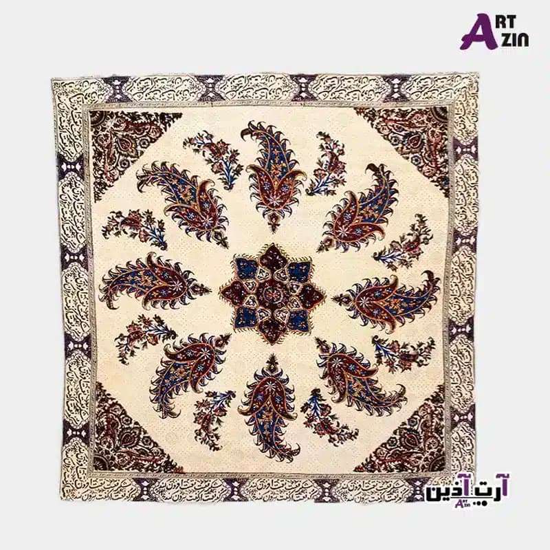 رومیزی مخمل بدون آستر 90 سانتی دور دوخت طرح بته جقه و شعر کد: 1 – 625 — تصویر ۴