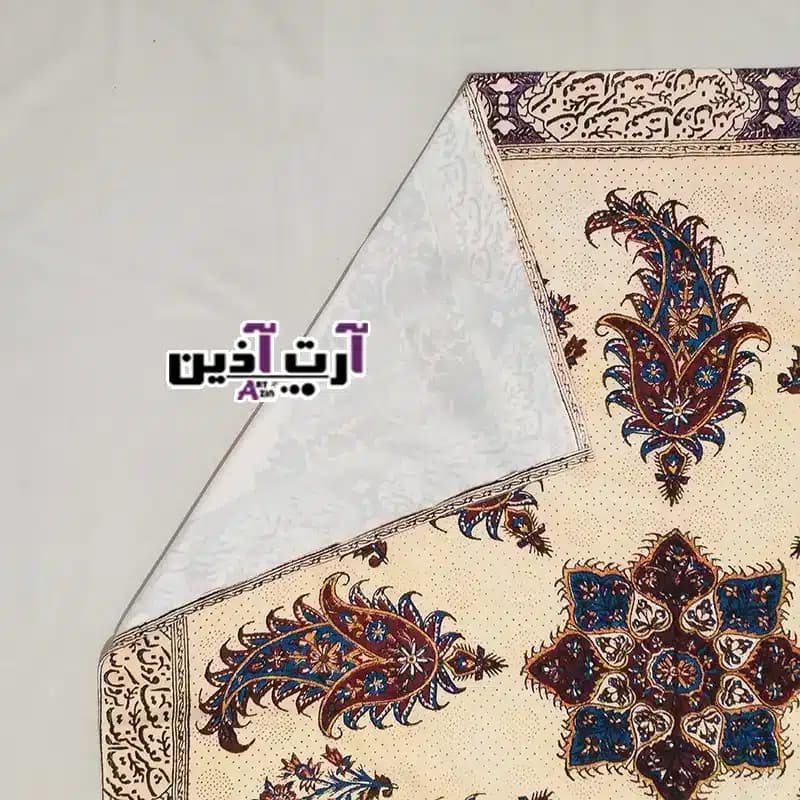 رومیزی مخمل بدون آستر 90 سانتی دور دوخت طرح بته جقه و شعر کد: 1 – 625 — تصویر ۳