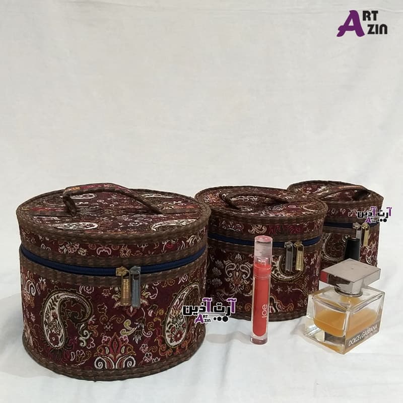 جاجواهری ترمه سنتی سه تیکه رنگ قرمز طرح بته جقه کد : 11 – 507