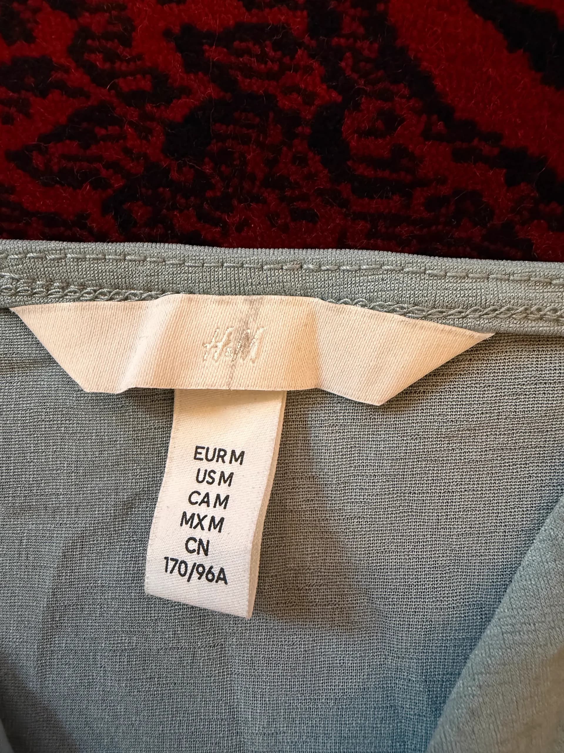 تاپ برند H&M طوسی — تصویر ۲