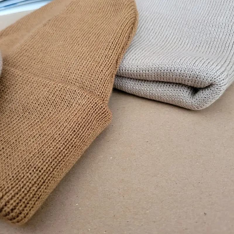 کلاه بافتنی رنگی ساده k0067 — تصویر ۲