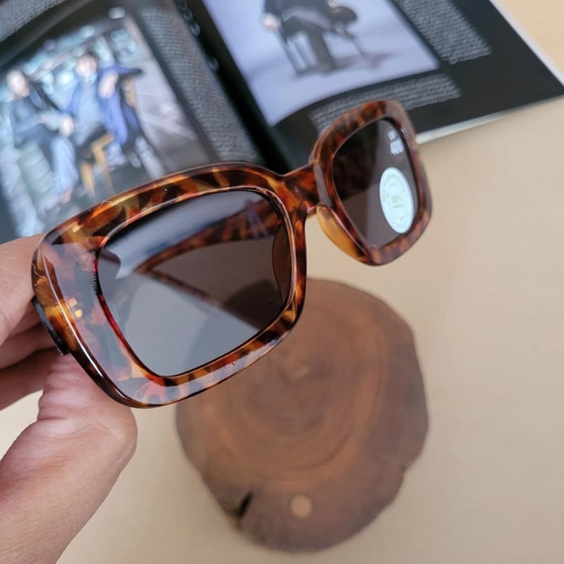 عینک آفتابی زنانه Accessories k0084 — تصویر ۴
