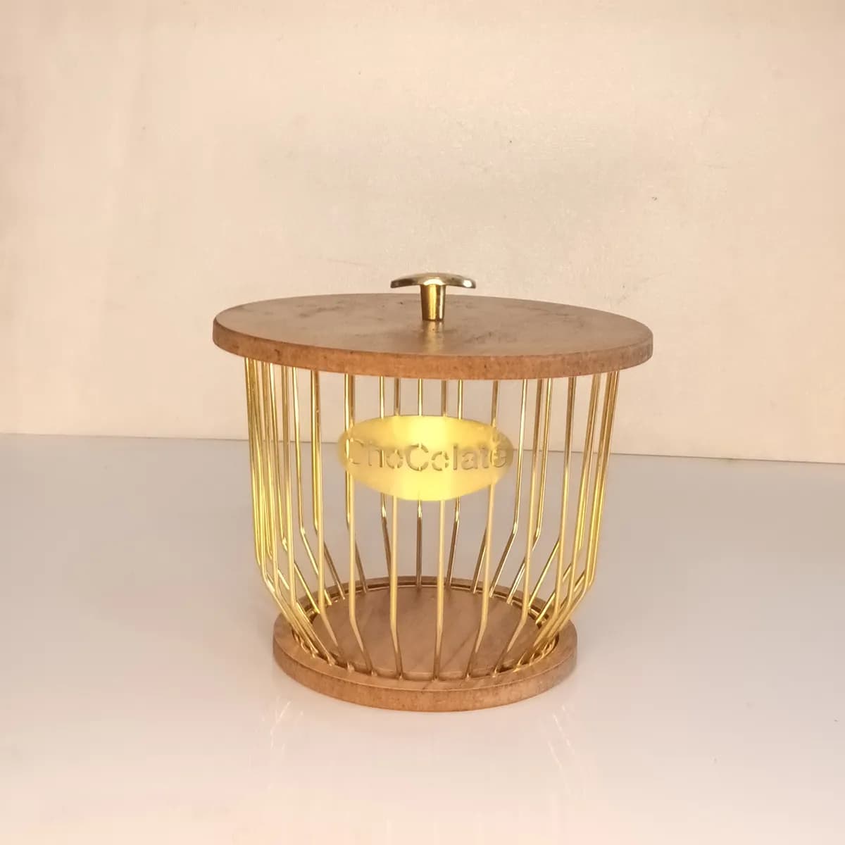 شکلات خوری — تصویر ۲