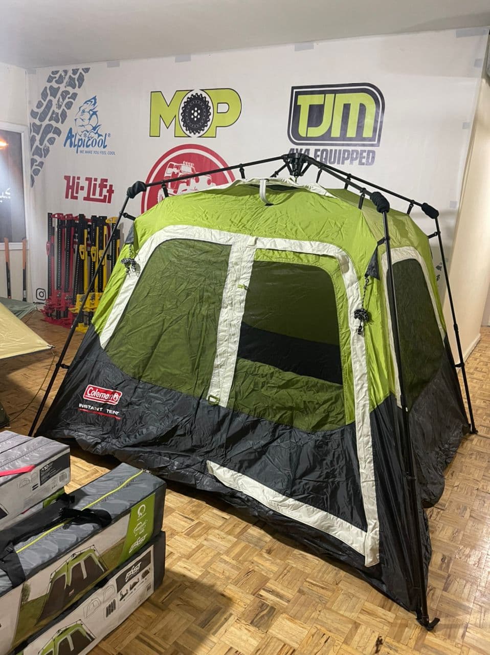 چادر مسافرتی 4 نفره کلمن مدل Instant Cabin — تصویر ۷