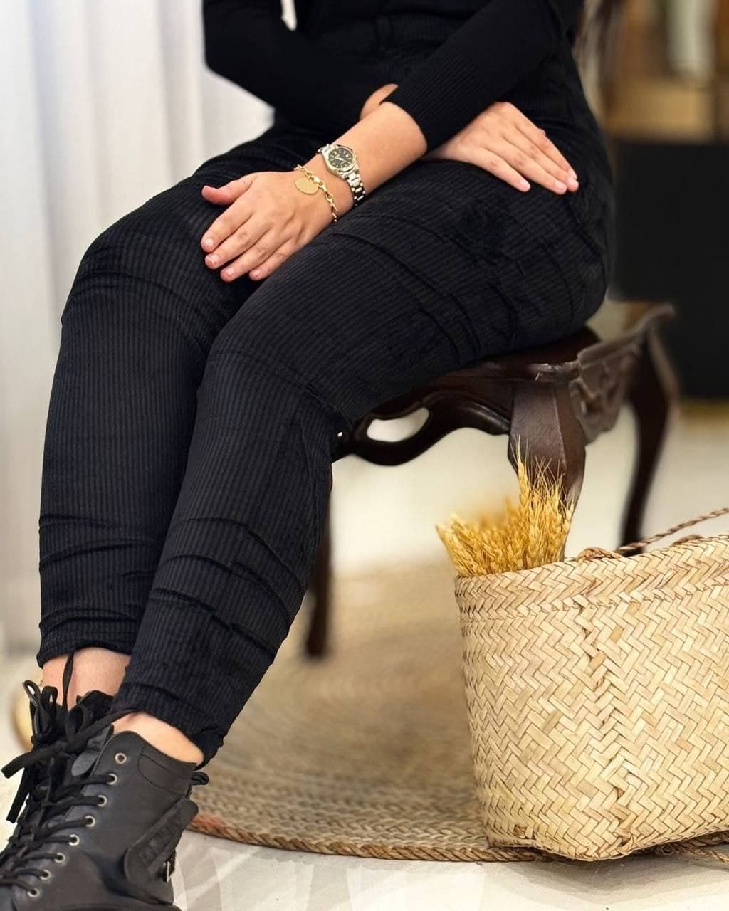 شلوار زنانه مخمل کبریتی مشکی وارداتی — تصویر ۲