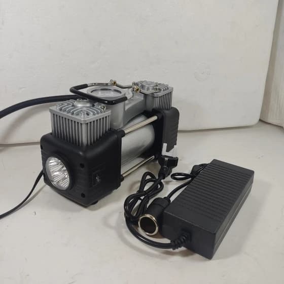 پمپ باد فندکی پی ای پی مدل AC1502 دو سیلندر با برق و آداپتور — تصویر ۶