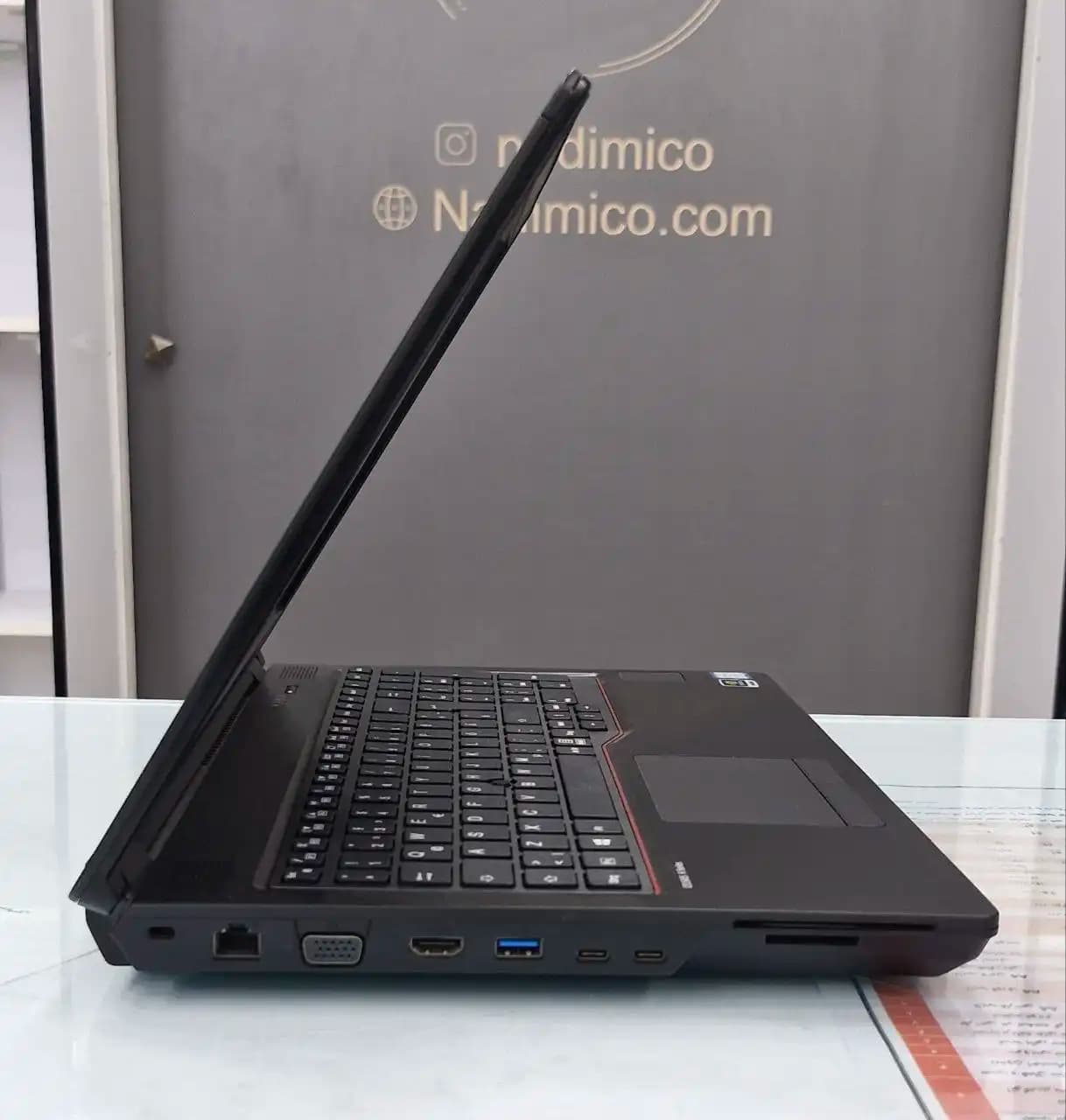 لپ تاپ استوک فوجیتسو مدل FUJITSU CELSIUS H780 — تصویر ۴