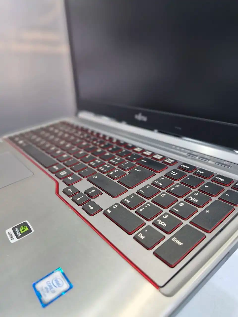 لپ تاپ استوک فوجیتسو مدل Fujitsu Celsius H760 — تصویر ۳
