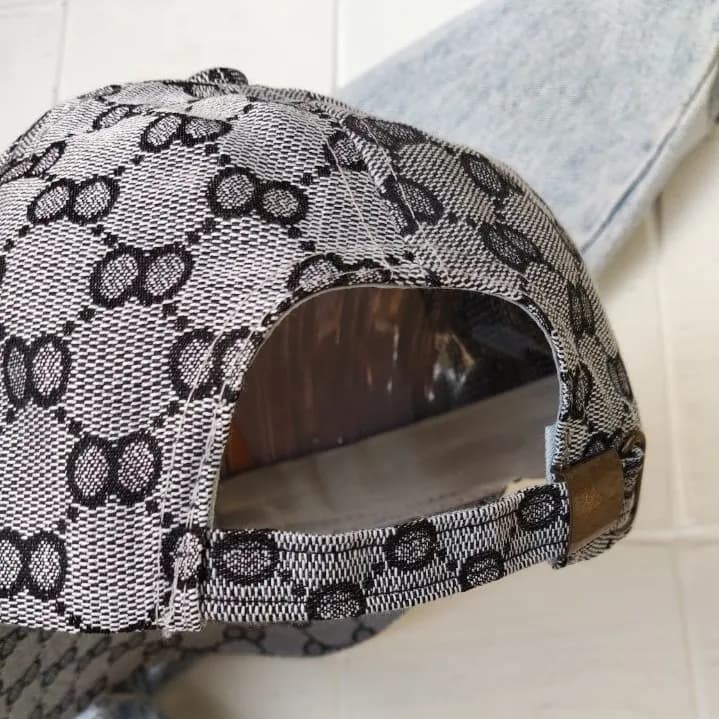 کلاه بیسبالی گوچی با گلدوزی ny — تصویر ۳