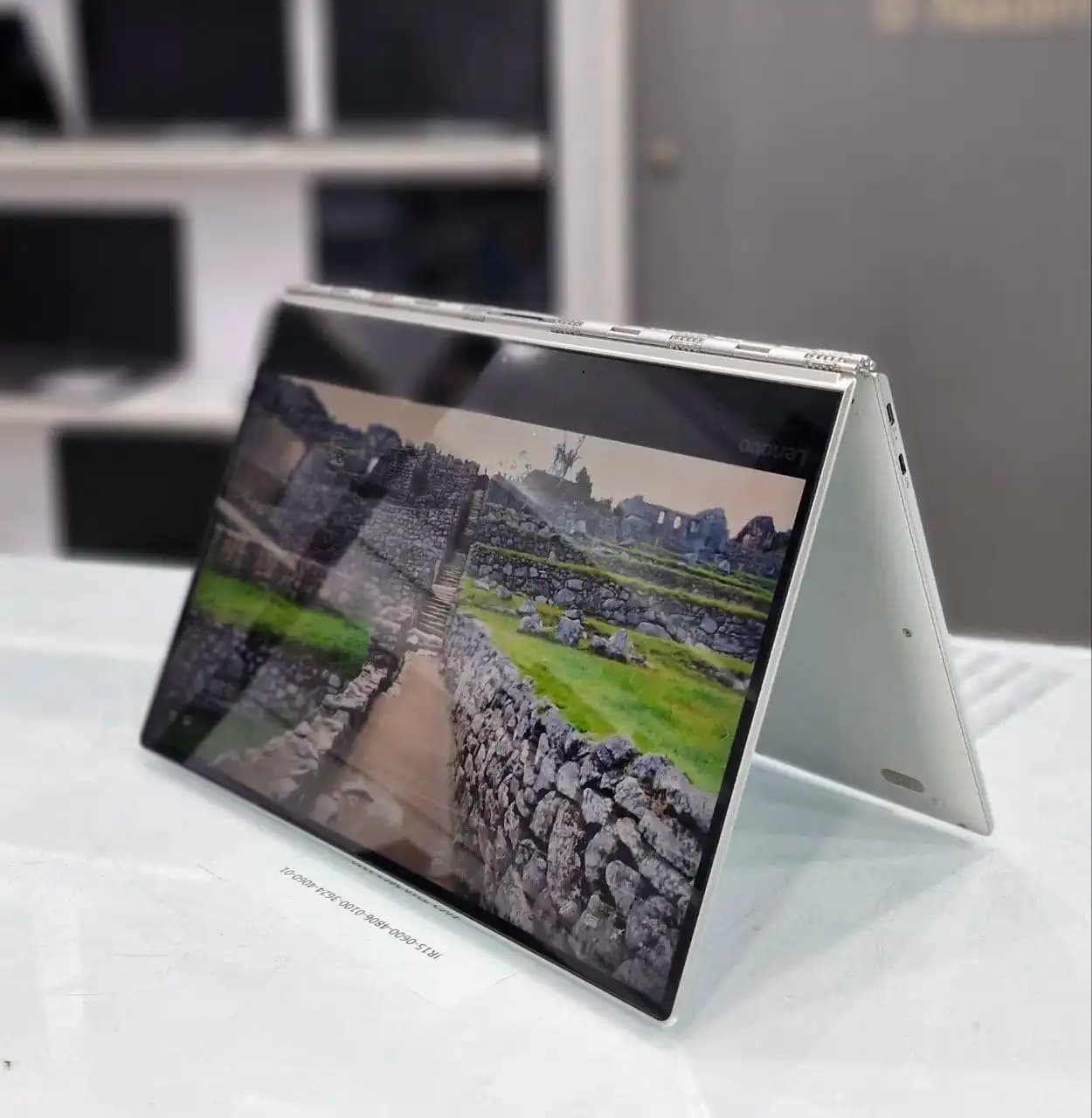 لپ تاپ استوک لنوو مدل Lenovo YOGA 80VF — تصویر ۴