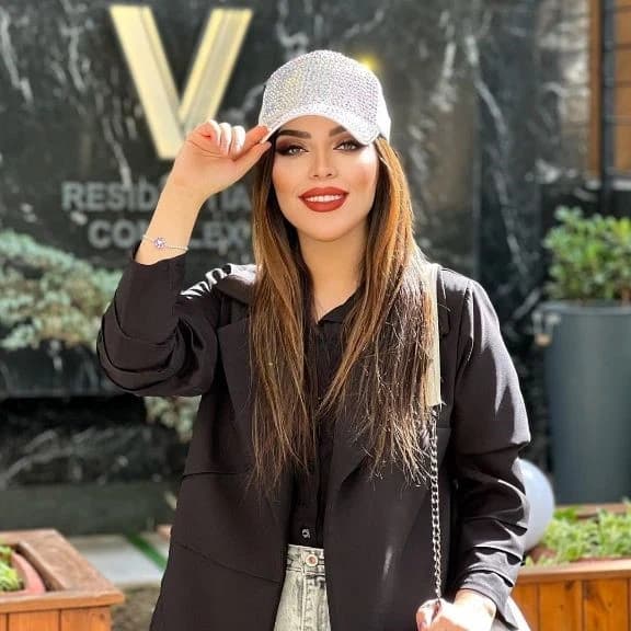 کلاه بیسبالی نگین دار وارداتی — تصویر ۲