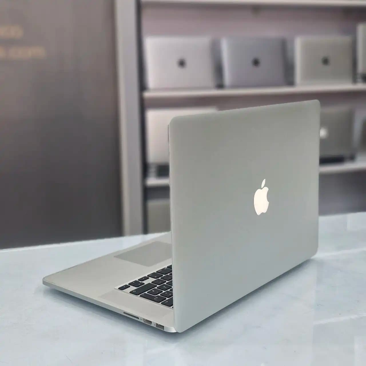 لپ تاپ استوک اپل مک بوک پرو مدل APPLE MacBook Pro 10.1 A1398 — تصویر ۳