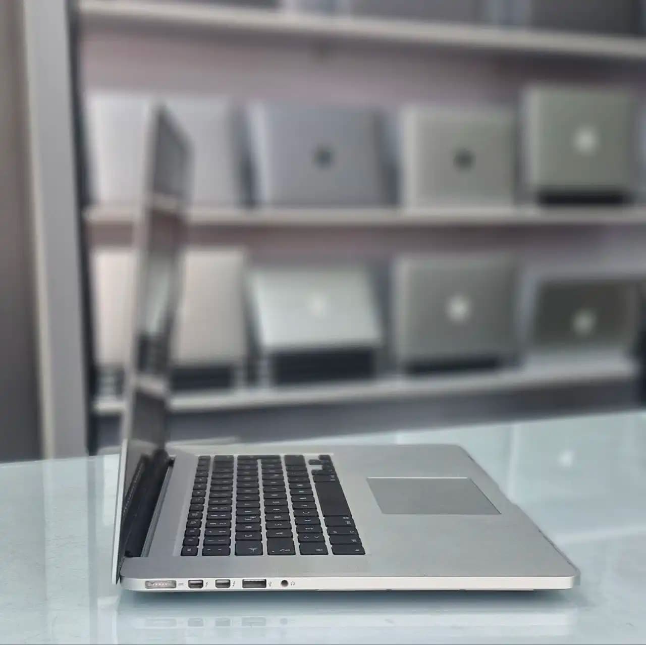 لپ تاپ استوک اپل مک بوک پرو مدل APPLE MacBook Pro 10.1 A1398 — تصویر ۴