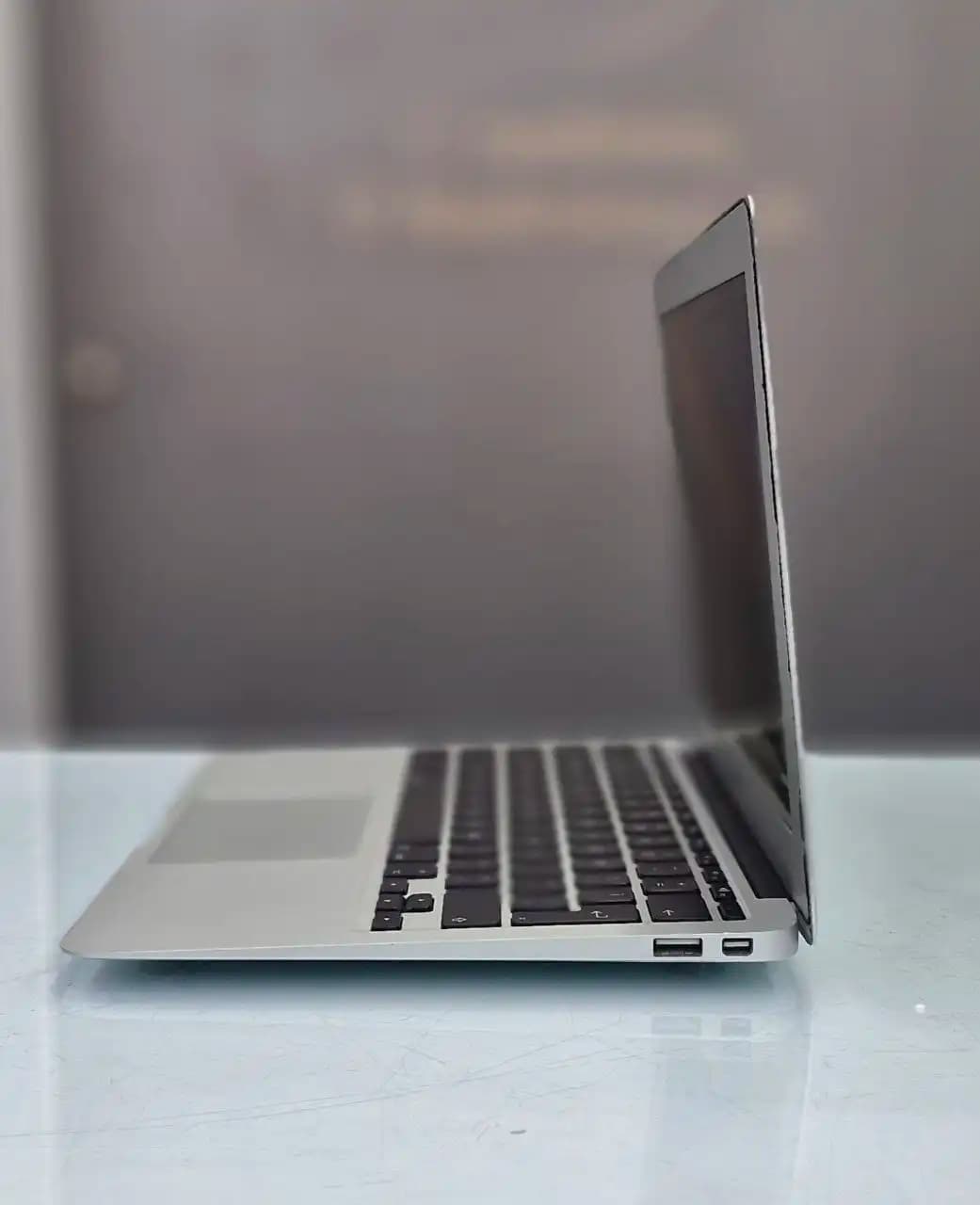 لپ تاپ استوک اپل مک بوک ایر مدل APPLE MacBook Air 6.1 A1465 — تصویر ۳