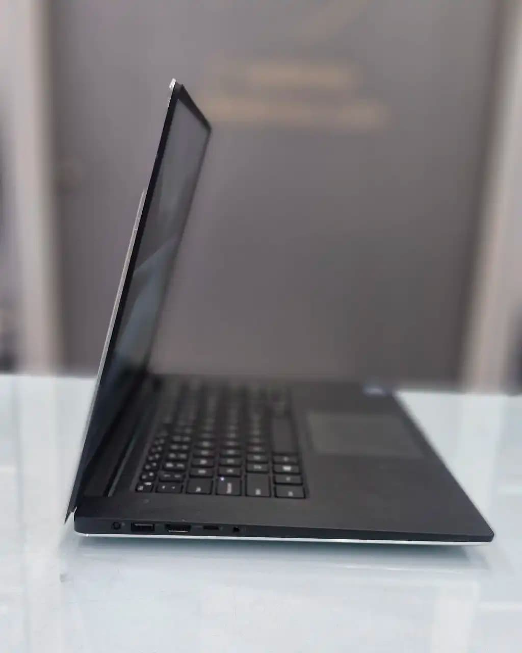 لپ تاپ استوک دل مدل Dell XPS 15 9560 — تصویر ۳