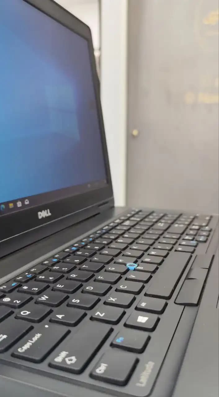 لپ تاپ استوک دل صفحه نمایش لمسی مدل Dell Latitude 5580 Touch — تصویر ۸