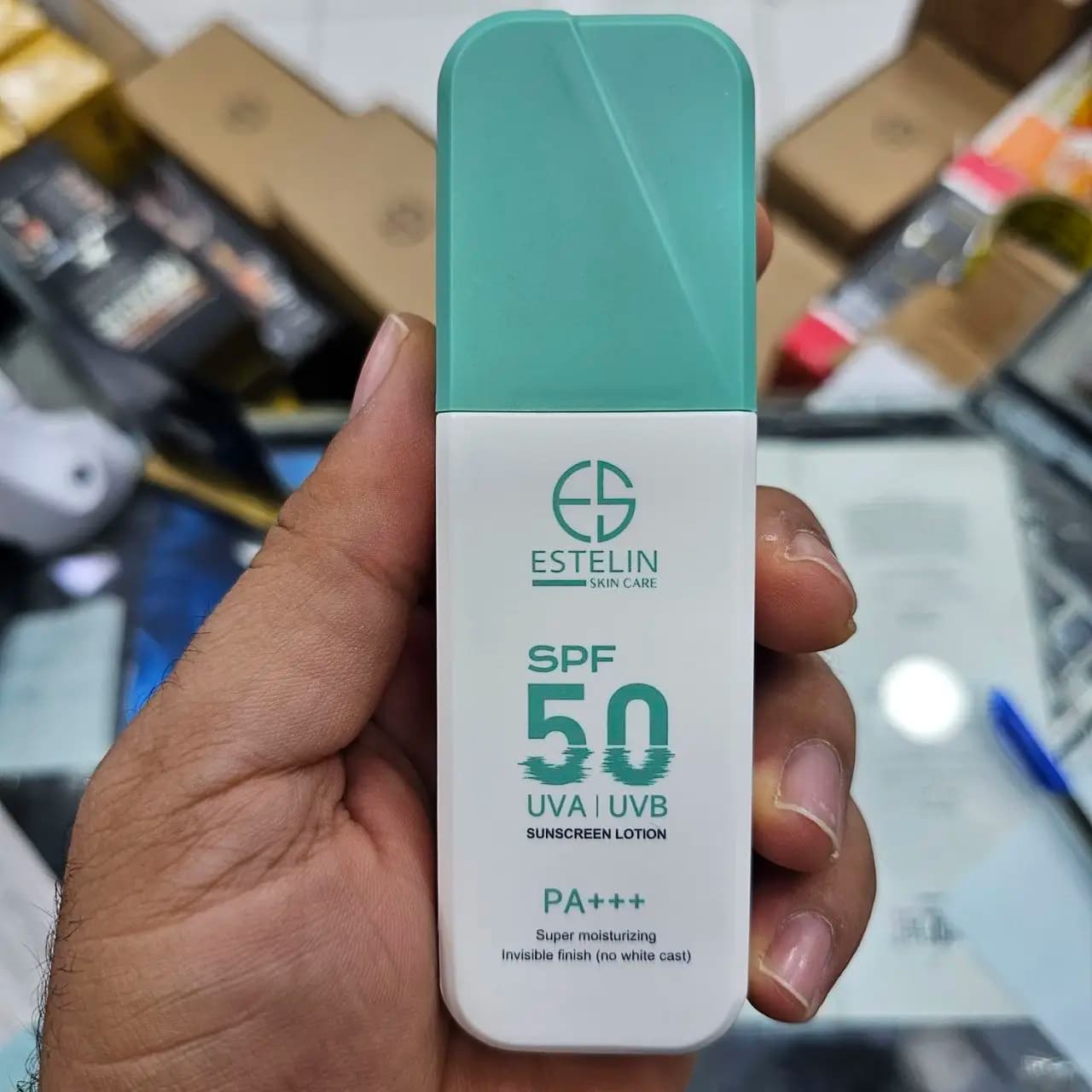 لوسیون ضد آفتاب استلین SPF50 آبرسان با گلوتاتیون و نیاسینامید 75 گرم — تصویر ۳