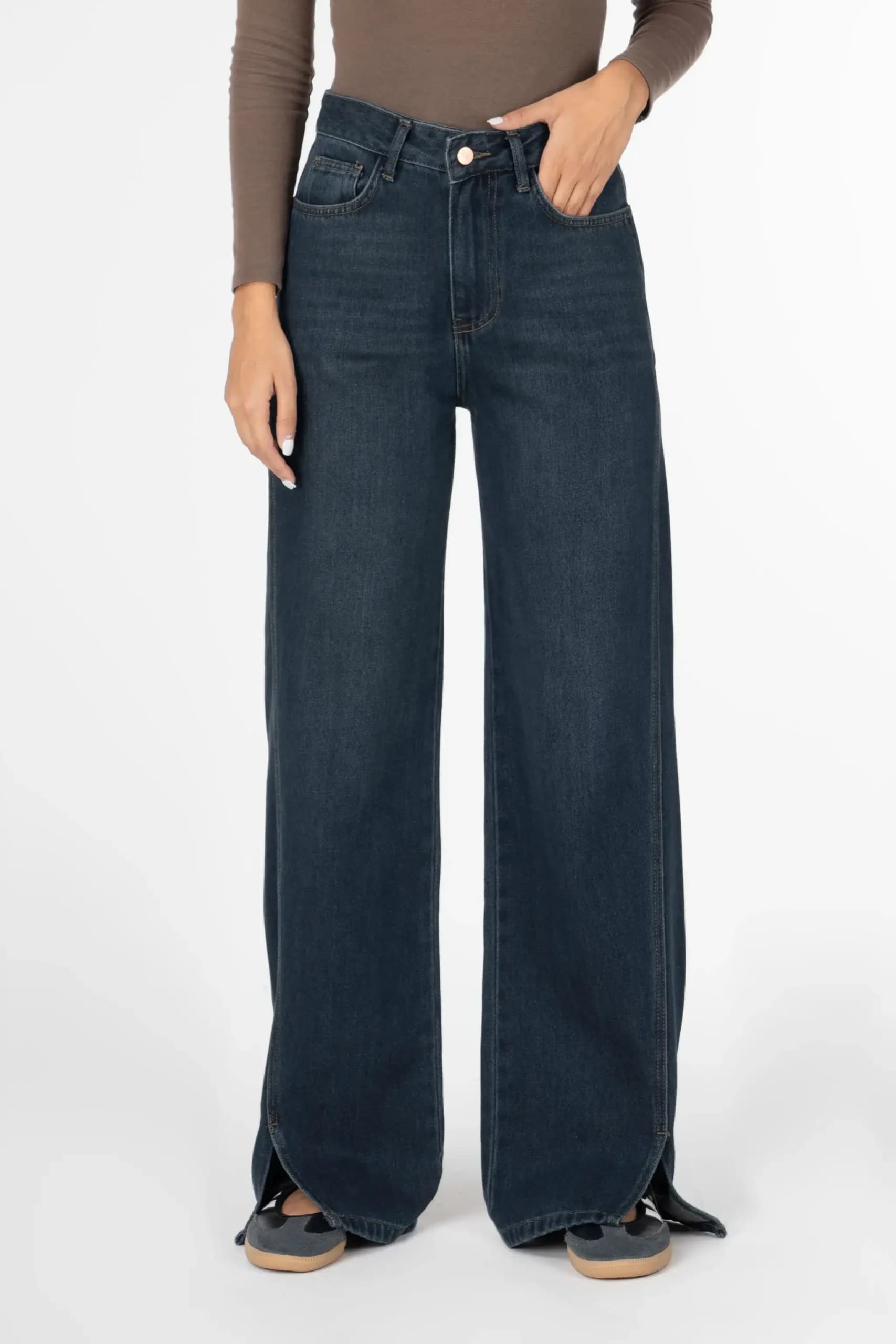 شلوار جین نیم بگ دمپاچاک آبی تیره برفکی رویال جین | بَسو 420740