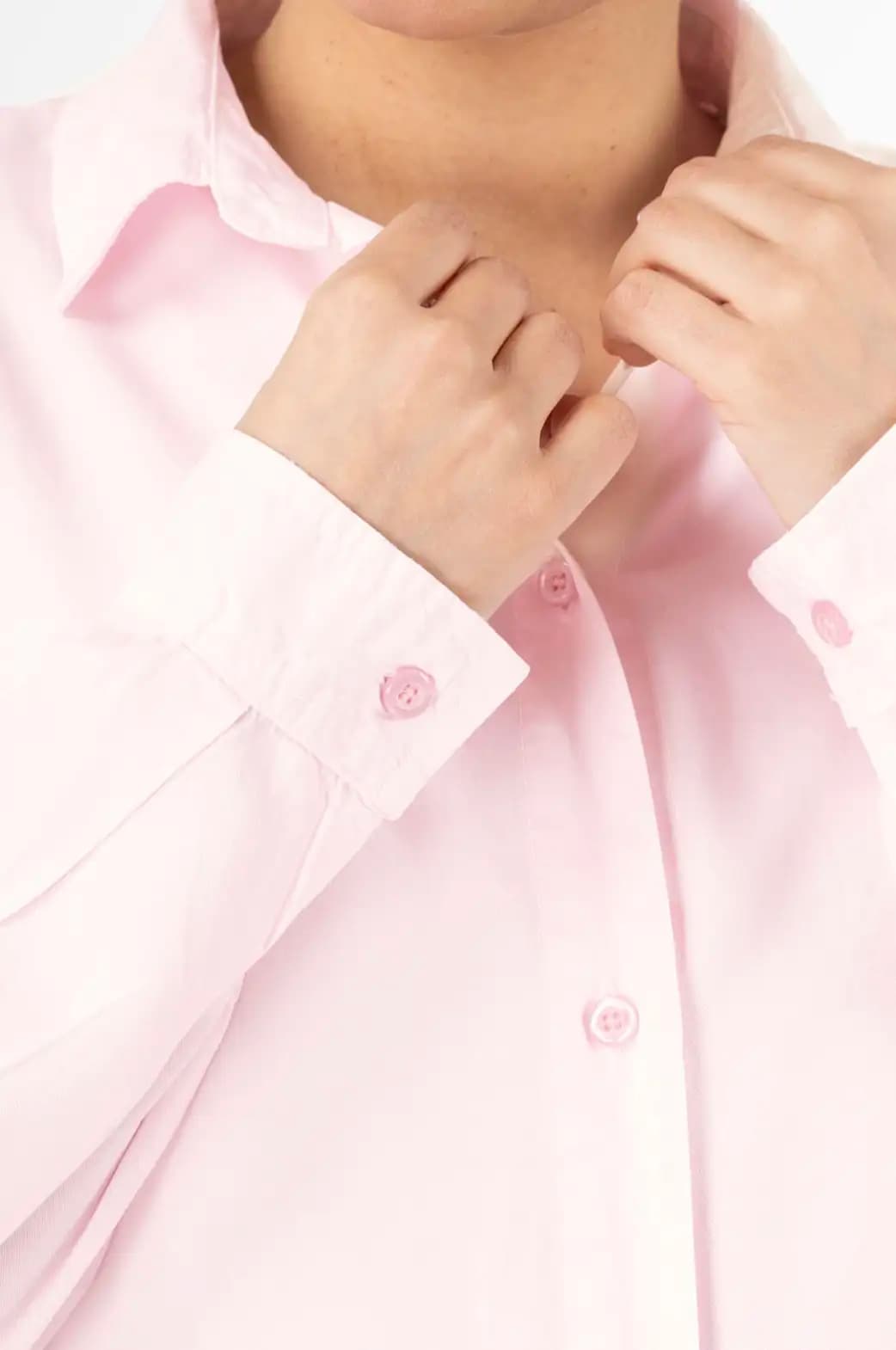 شومیز سیلک پریمیوم صورتی روشن رویال جین | بَسو 2012386 — تصویر ۶
