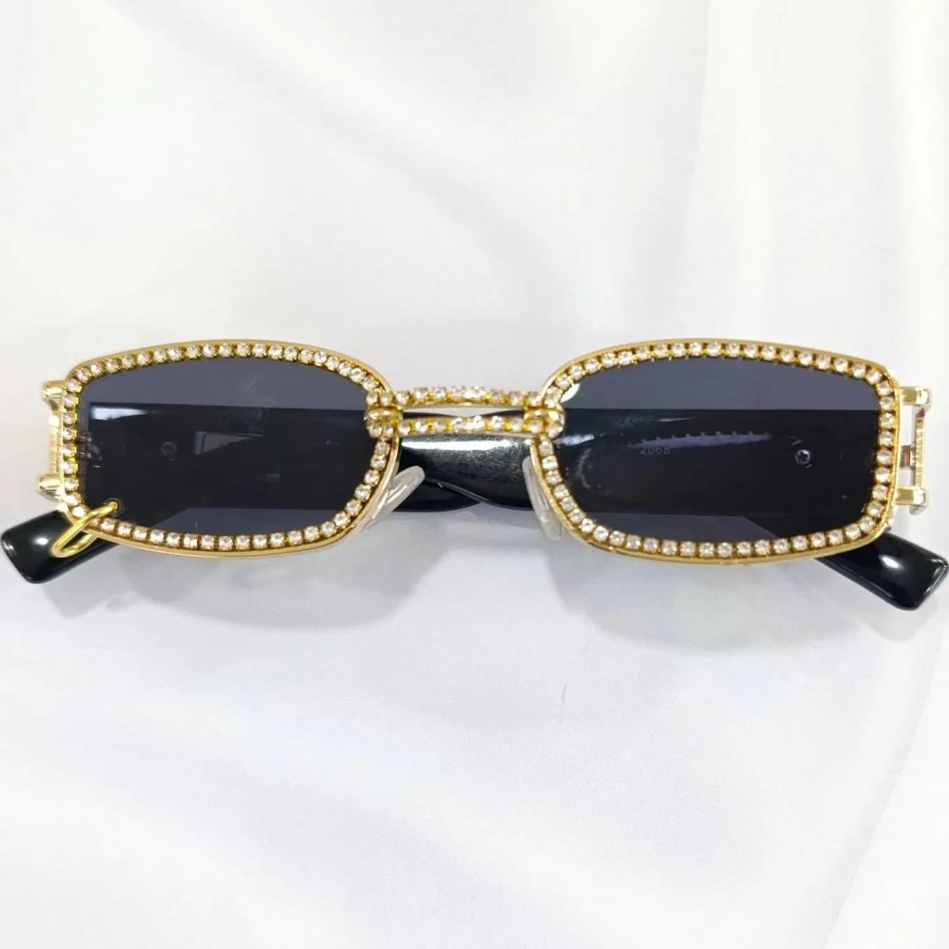 عینک آفتابی نگین دار پرسینگ دار زنانه عینک آفتابی جنتل مانستر GENTLE MONSTER مدل GW003 — تصویر ۴