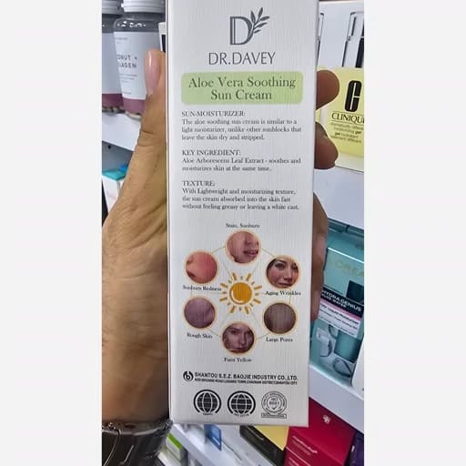 کرم ضد آفتاب 60 SPF دکتر دیوی بی رنگ و بسیار سبک ضد لک و ضد جوش ضد حساسیت و قرمزی پوست — تصویر ۴