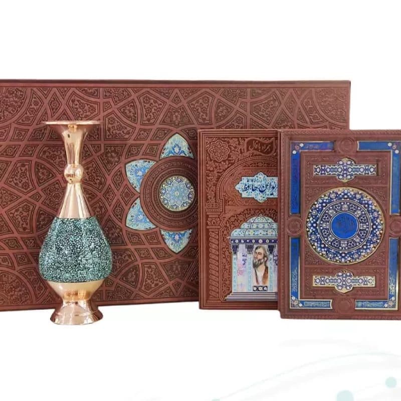 قرآن و حافظ وزیری چرم با گلدان بزرگ فیروزه — تصویر ۸