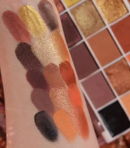 پالت سایه Enamoured تکنیک مدل Pressed Pigment رنگ حجم 30 گرم — تصویر ۷