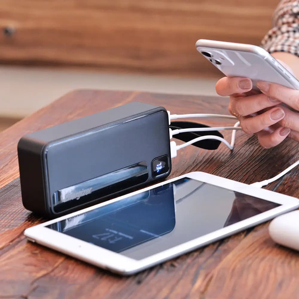 پاوربانک 30000mAh انرجایزر مدل UE30035PQ — تصویر ۶