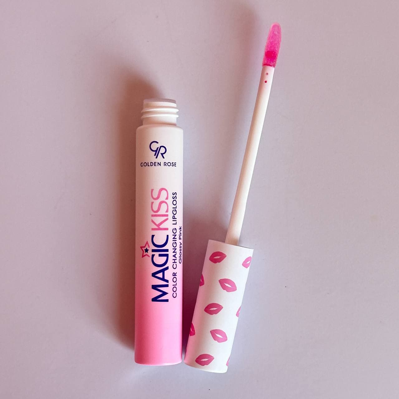 رژ لب مایع جادویی مجیک گلدن رز Magic Kiss — تصویر ۴