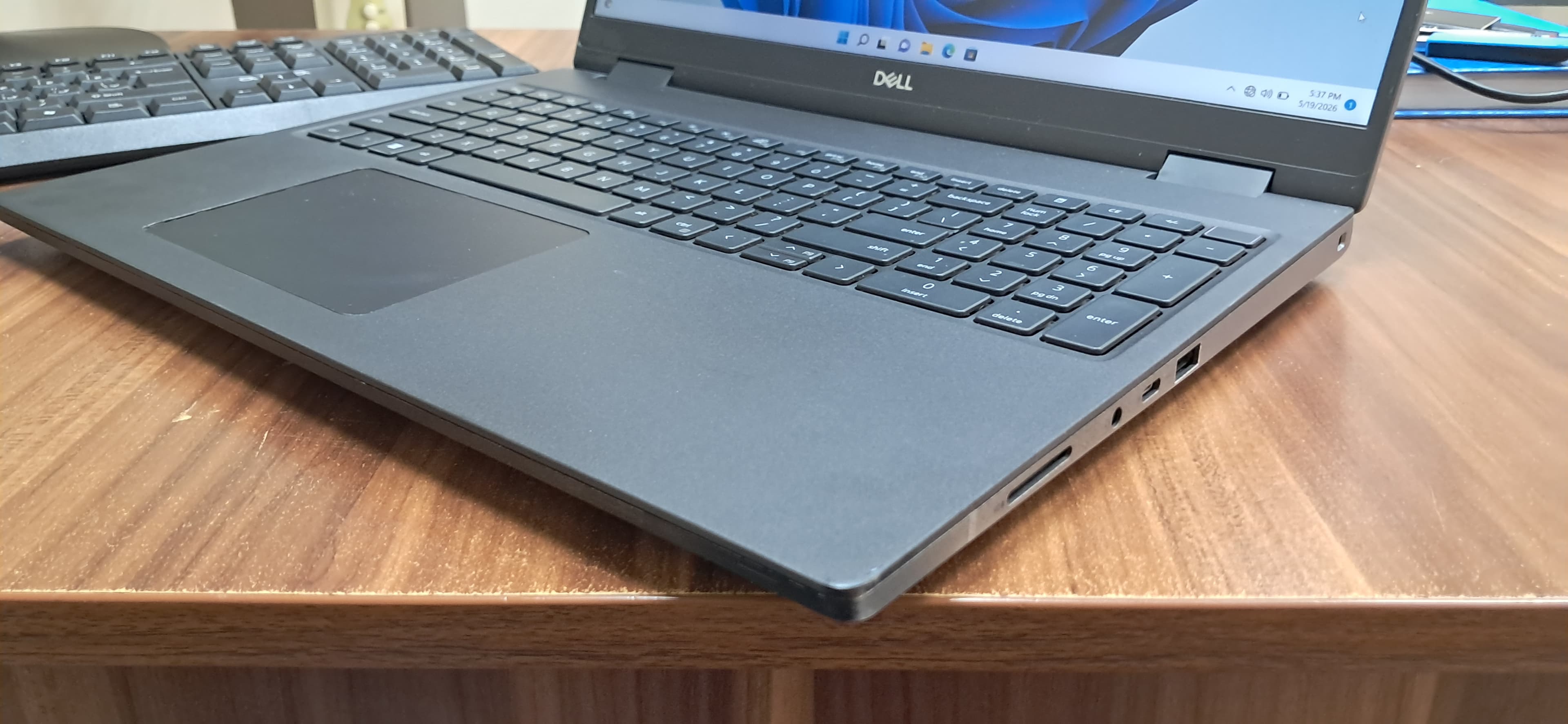 dell 7670 precision — تصویر ۲