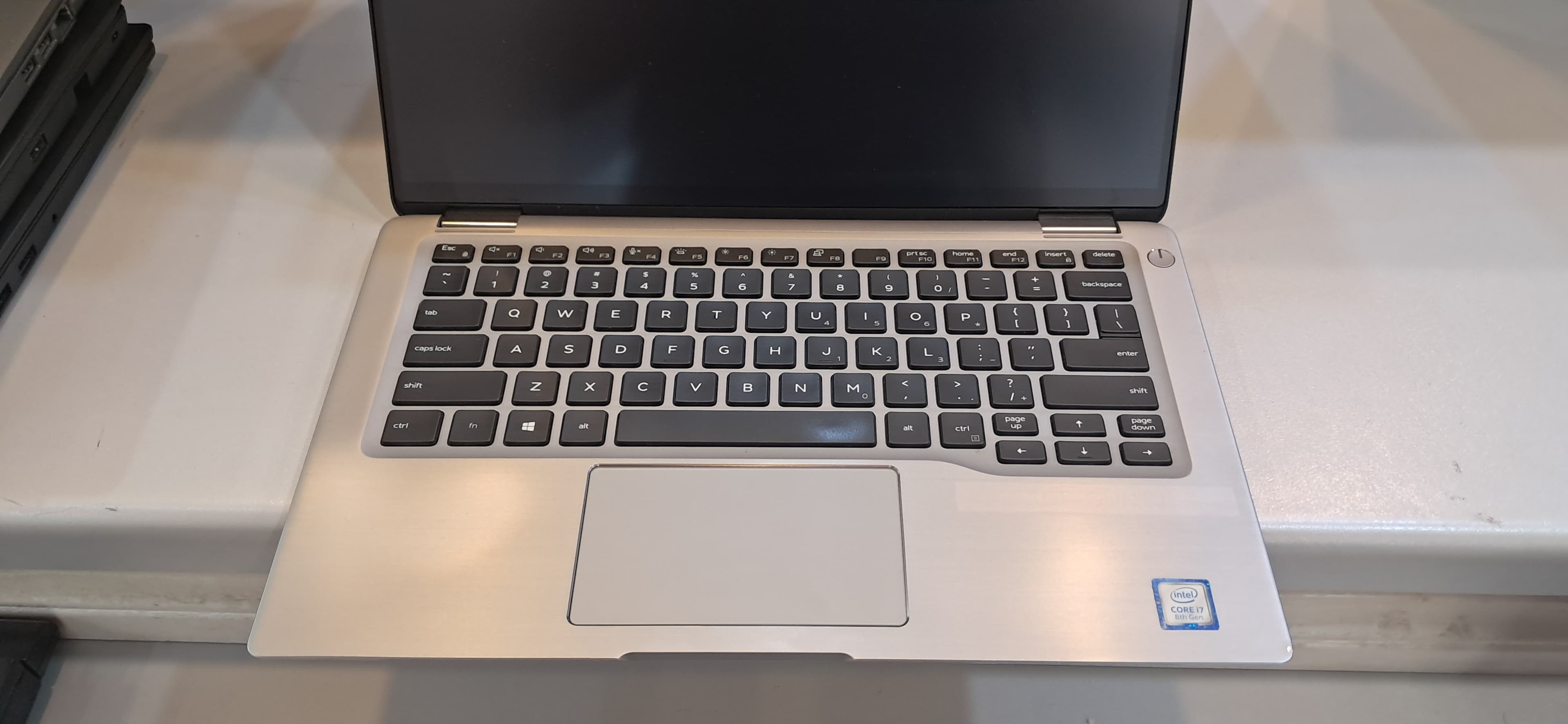 Dell 7400 2 in 1 — تصویر ۸