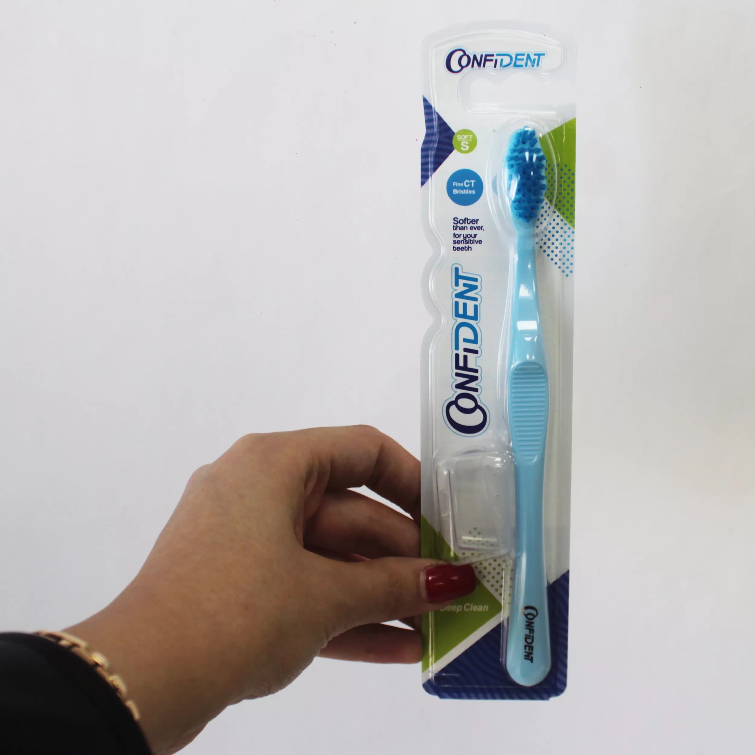مسواک کانفیدنت مدل CT-Deep Clean با برس نرم — تصویر ۲