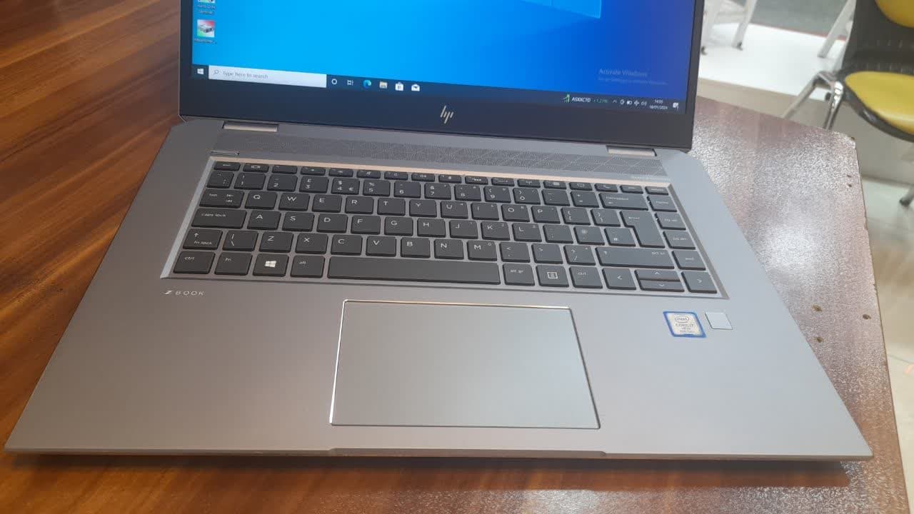 HP zbook 15 G5 — تصویر ۴