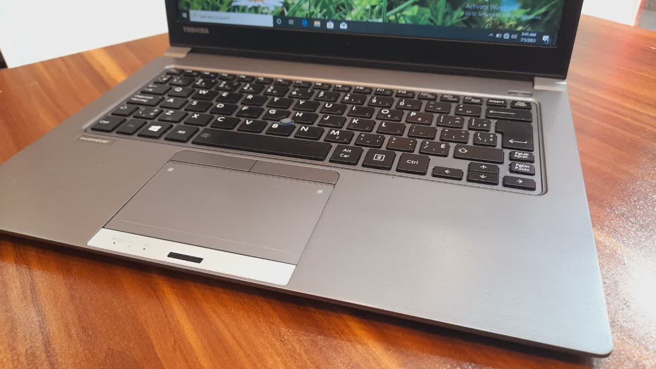 Toshiba Z30