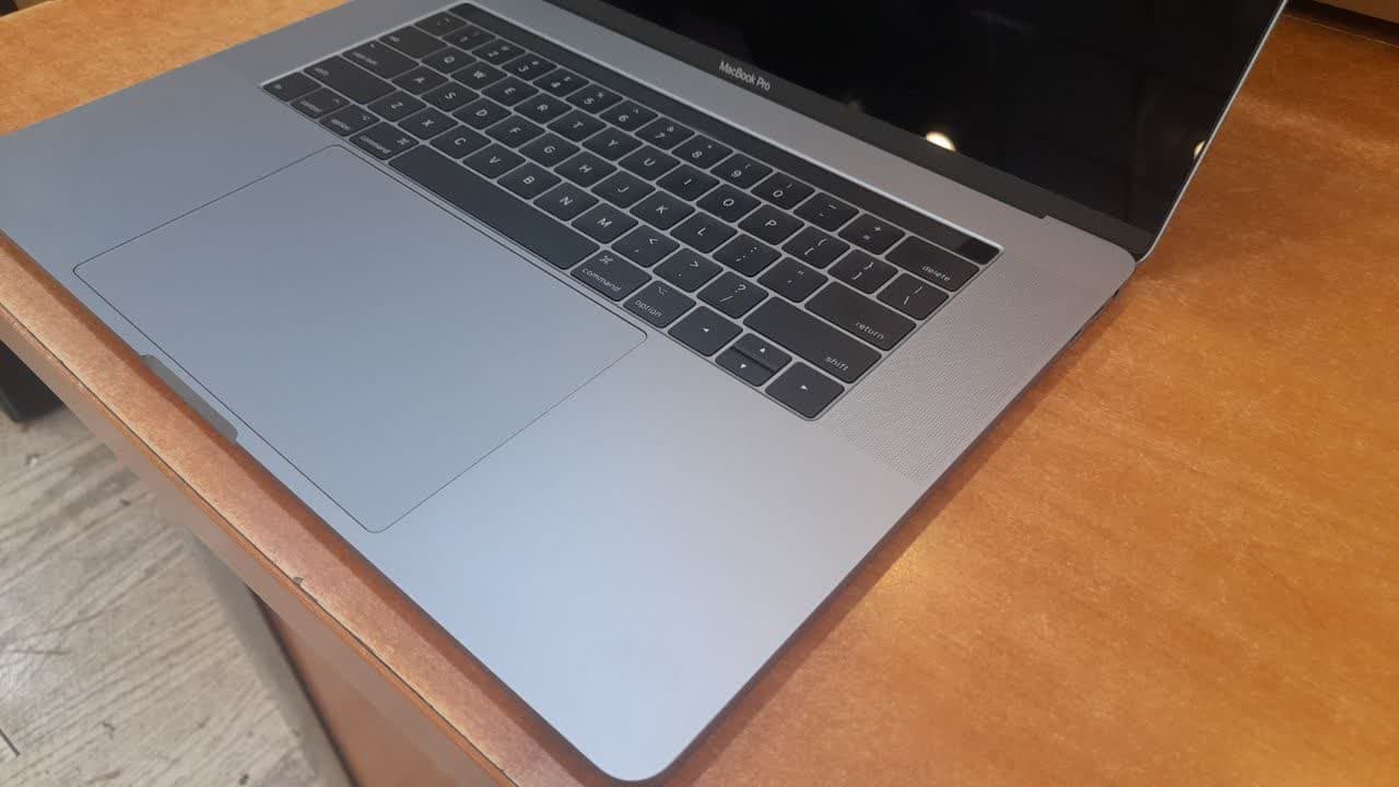 MacBook pro 1707