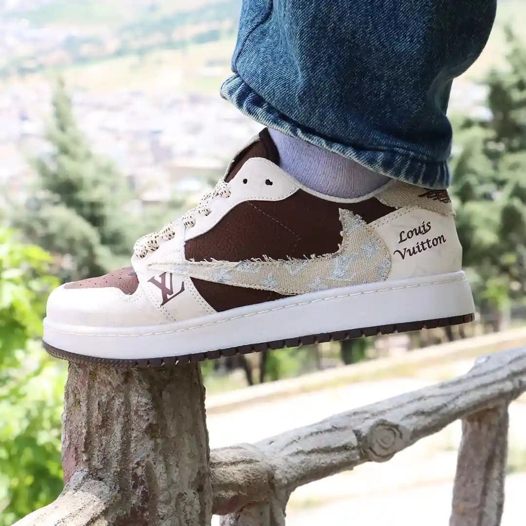 کتونی اسپرت دخترانه مدل نایک Nike کد AM4 — تصویر ۳